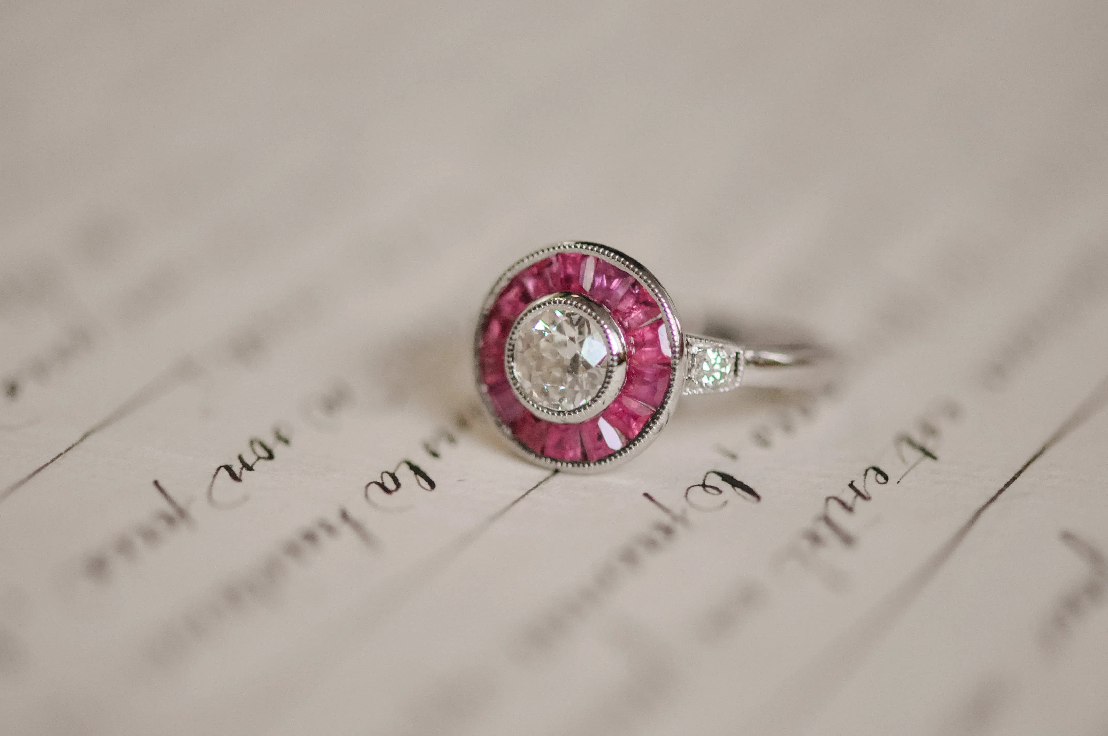 Antique white gold ruby old mine diamond ring sold by 58 Facettes product image thumbnail 3