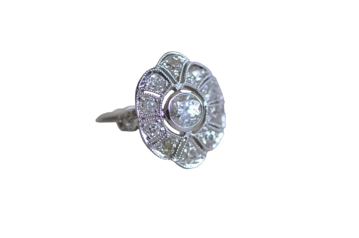 Art Déco white gold and diamond ring sold by 58 Facettes