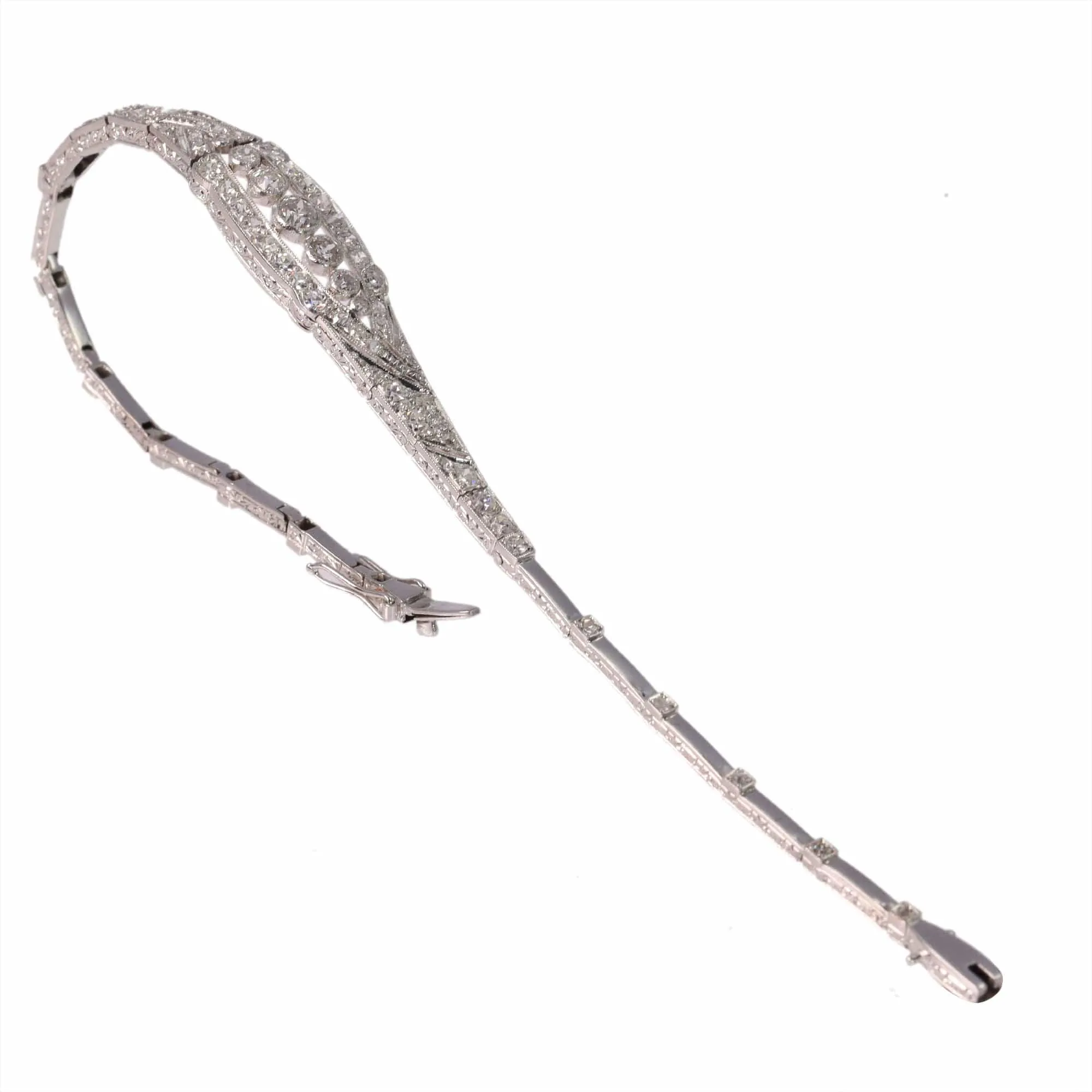 Bracelet Art déco éblouissant en diamants – Un hommage à la modernité des années 1920 sold by 58 Facettes product image thumbnail 5