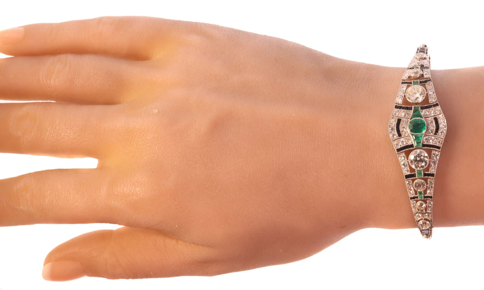 Bracelet Art déco sophistiqué en platine : diamants, émeraudes et onyx sold by 58 Facettes product image thumbnail 3