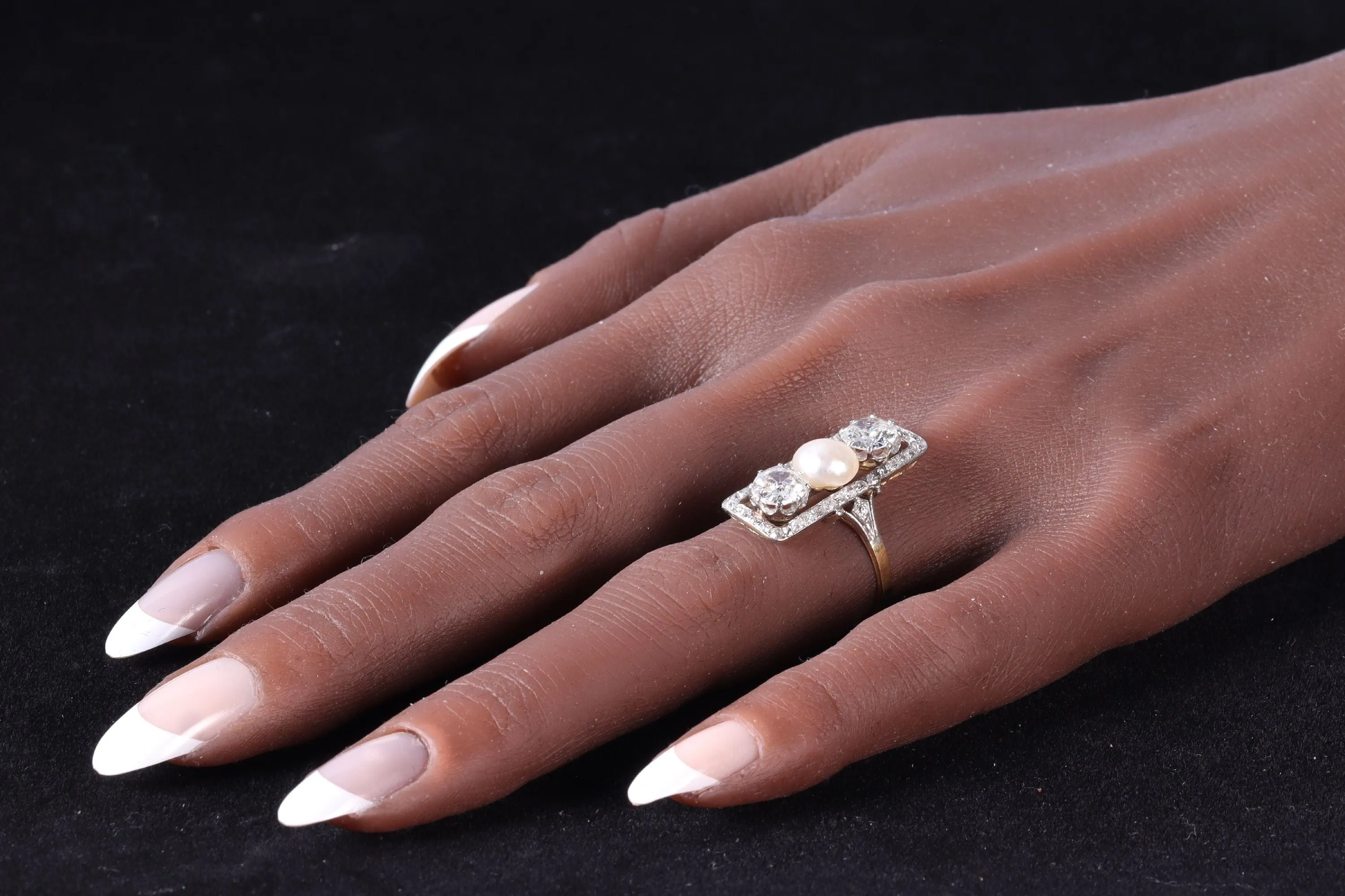 L'héritage de l'amour : faire le pont entre déco et romance sold by 58 Facettes product image thumbnail 3