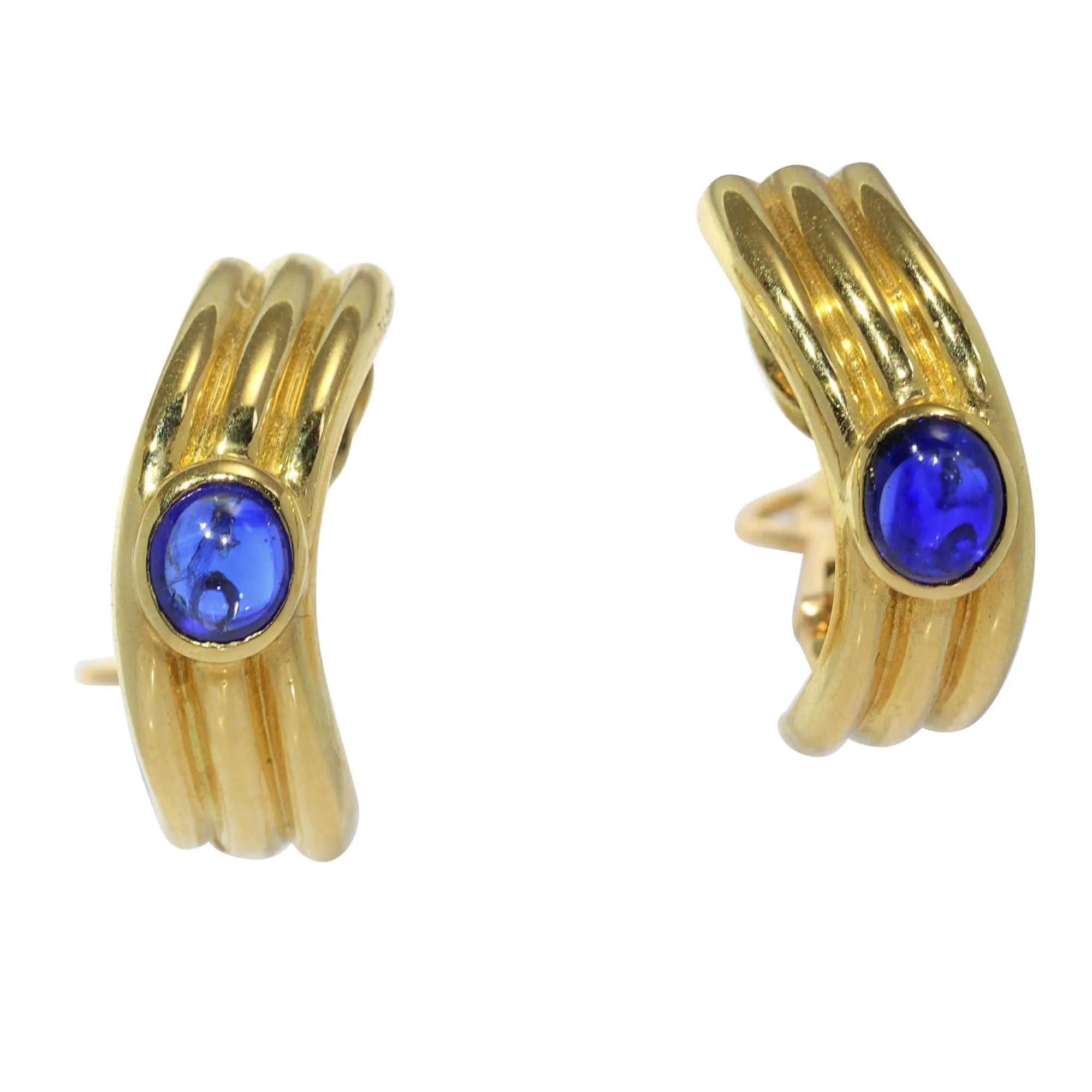 Boucles d'oreilles vintage signées Boucheron serties de saphirs cabochons sold by 58 Facettes