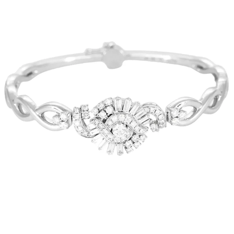 Bracelet or blanc et diamants sold by 58 Facettes