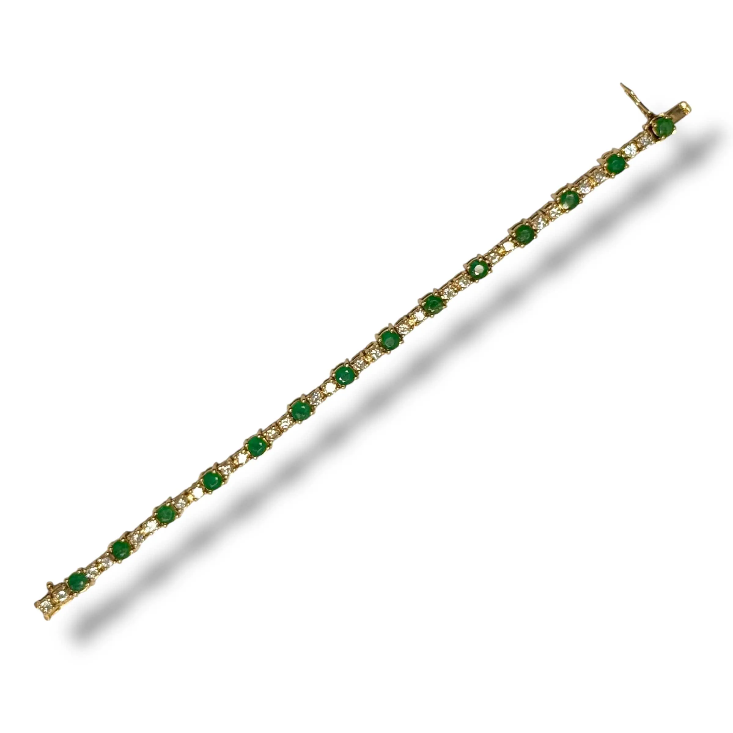 Bracelet émeraudes et ligne de diamants sold by 58 Facettes product image thumbnail 5