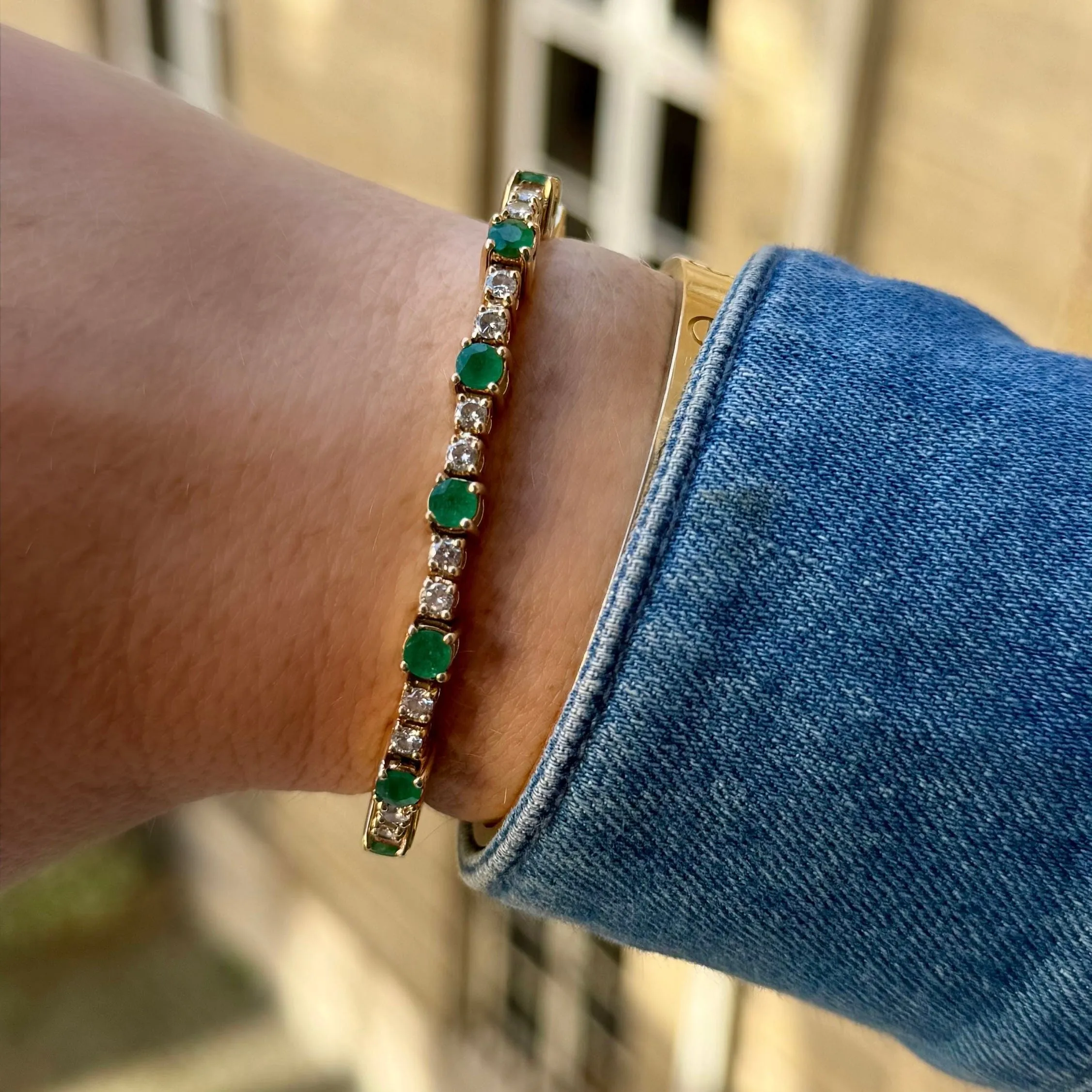 Bracelet émeraudes et ligne de diamants sold by 58 Facettes product image thumbnail 2