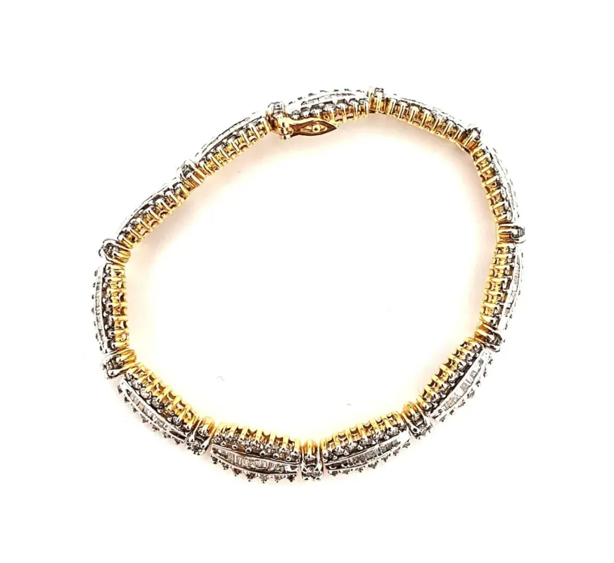 Bracelet en or blanc et jaune avec diamants sold by 58 Facettes