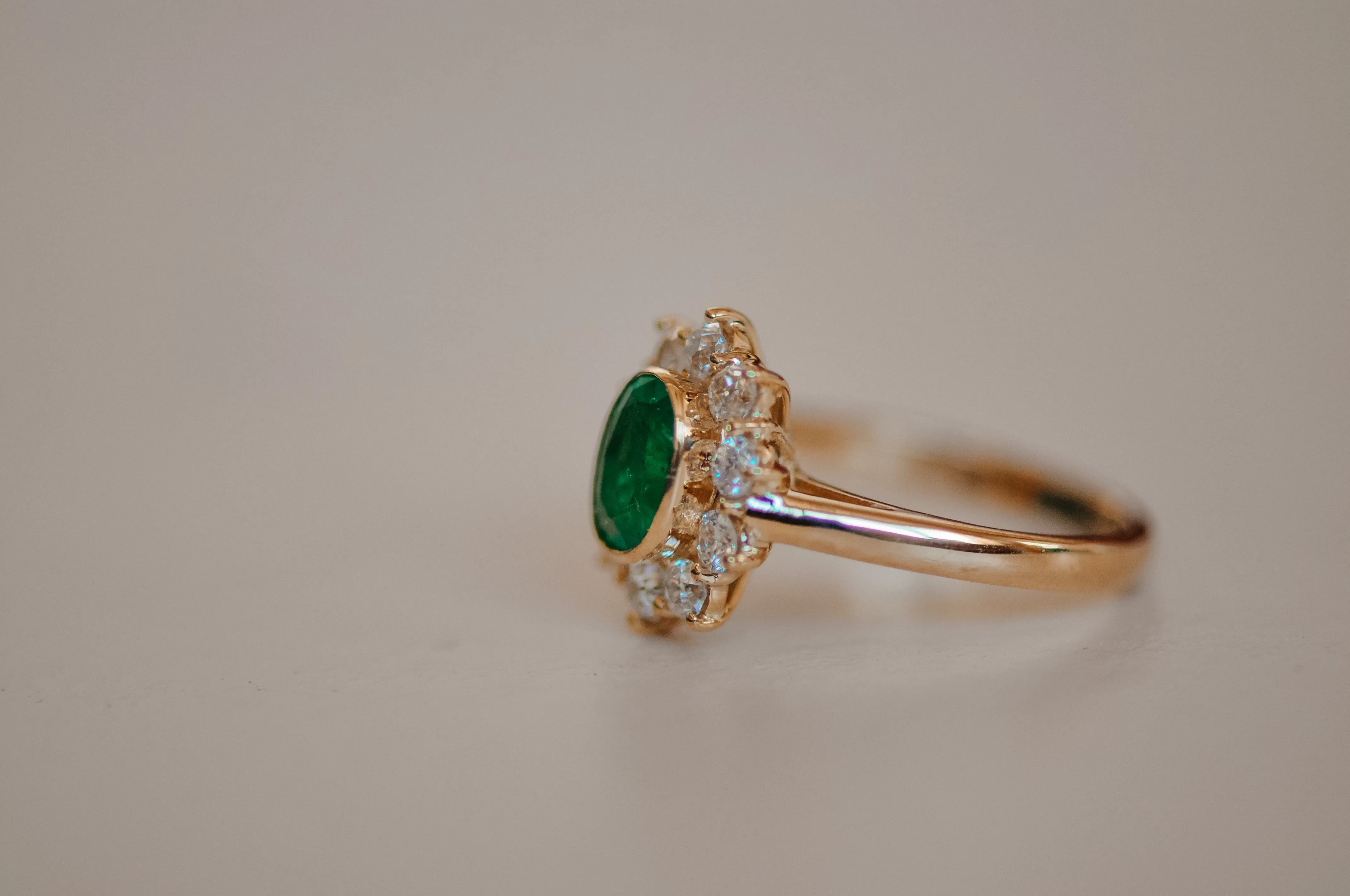 Vintage emerald and diamond ring sold by 58 Facettes product image thumbnail 5