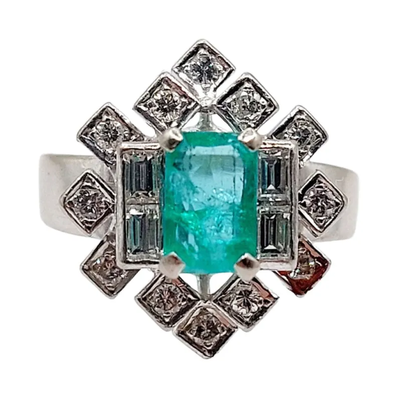 Bague vintage or blanc, émeraude et diamants sold by 58 Facettes