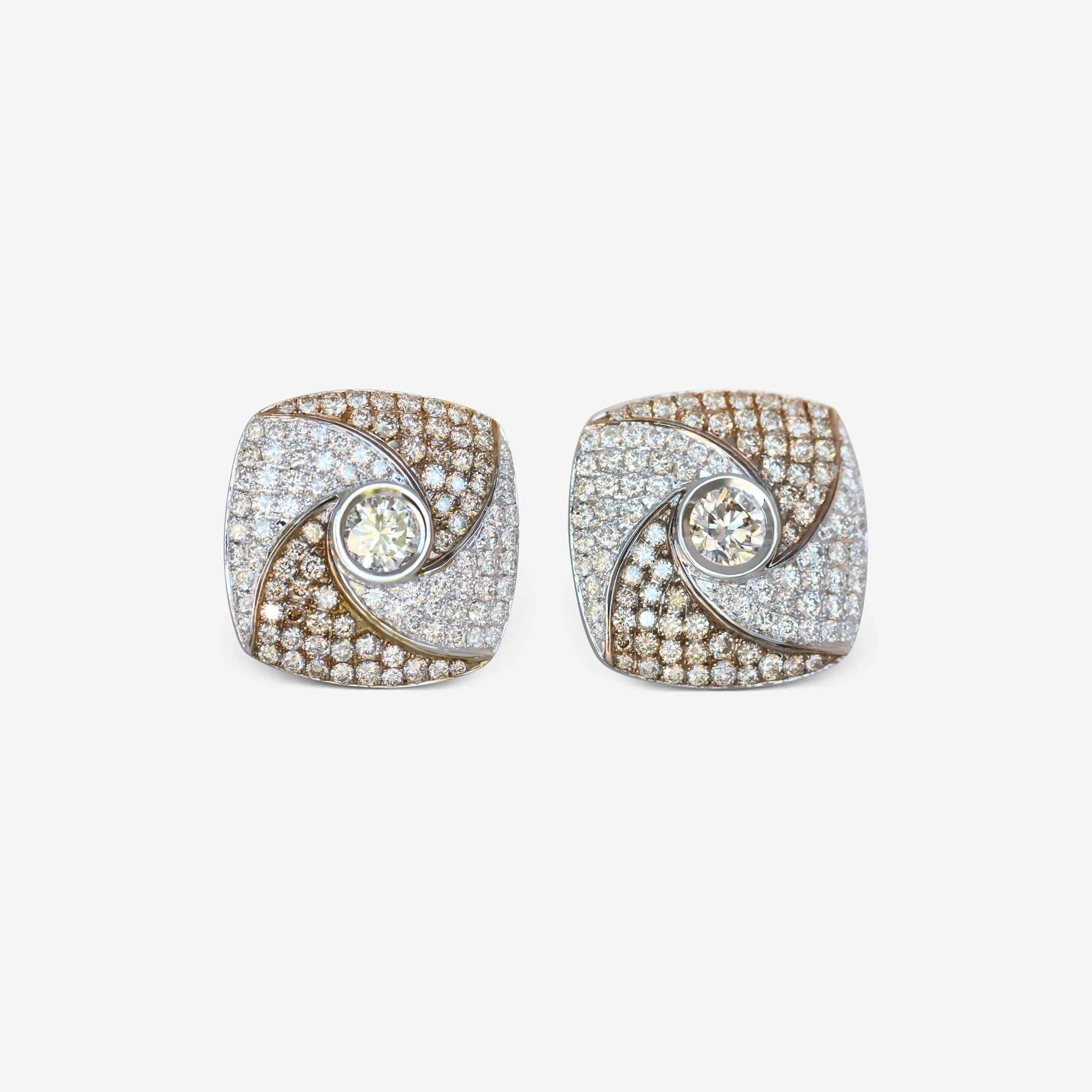 Boutons de manchette en or blanc et diamants de 5,83 carats sold by 58 Facettes