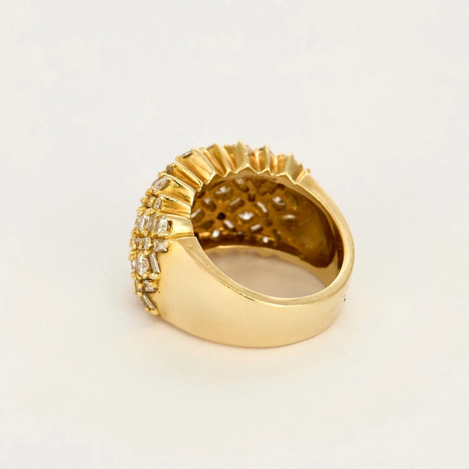 Bague dôme en or jaune pavée de diamants sold by 58 Facettes product image thumbnail 5
