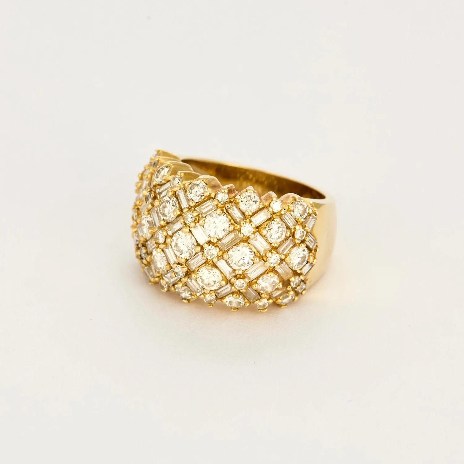 Bague dôme en or jaune pavée de diamants sold by 58 Facettes product image thumbnail 3