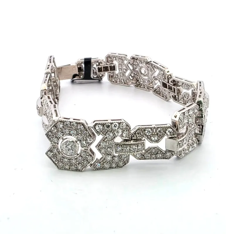 Superbe bracelet Art Déco en platine avec diamants sold by 58 Facettes