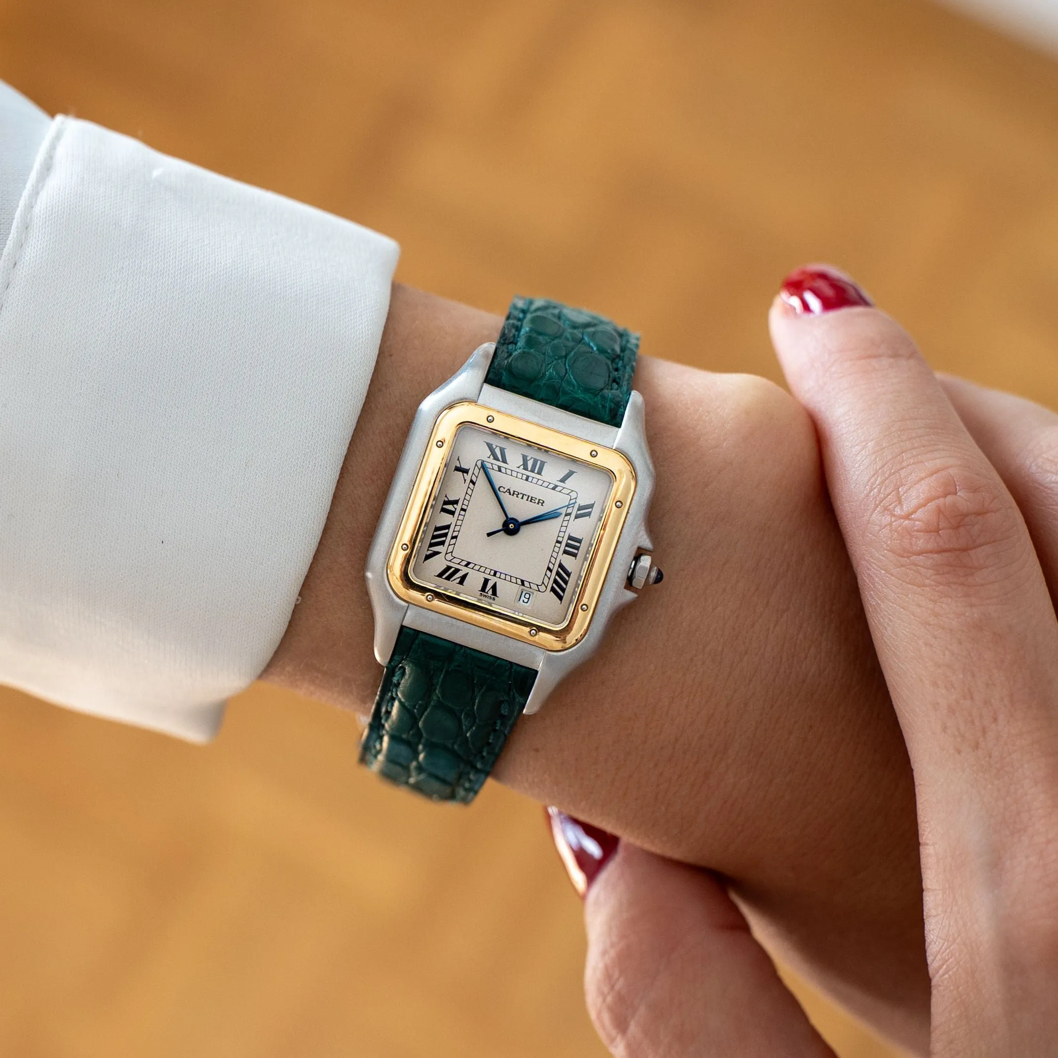 Cartier Panthère Watch - Ivory roman dial - Medium sold by 58 Facettes product image thumbnail 2