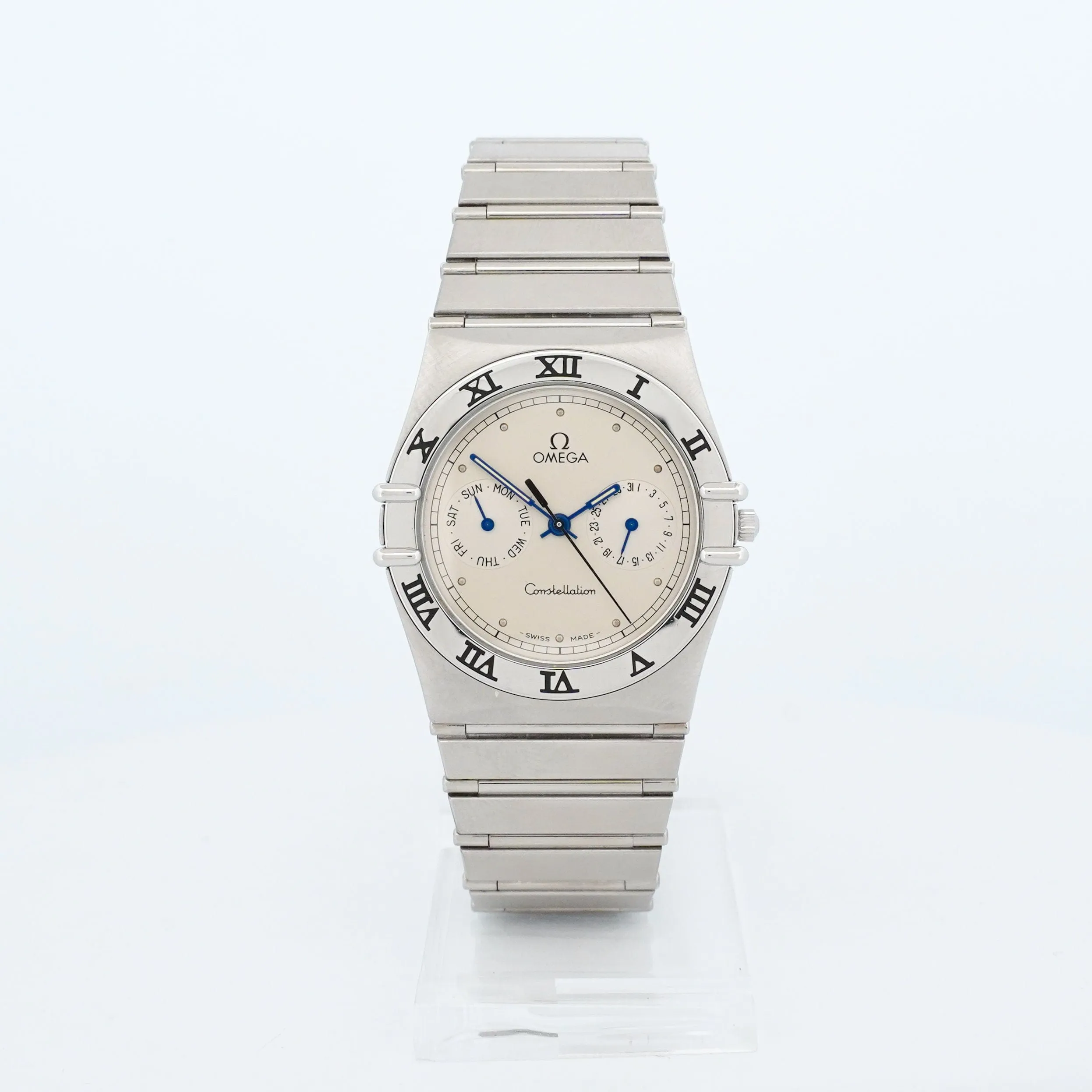 Omega Constellation day date - Ivory dial sold by 58 Facettes product image thumbnail 3