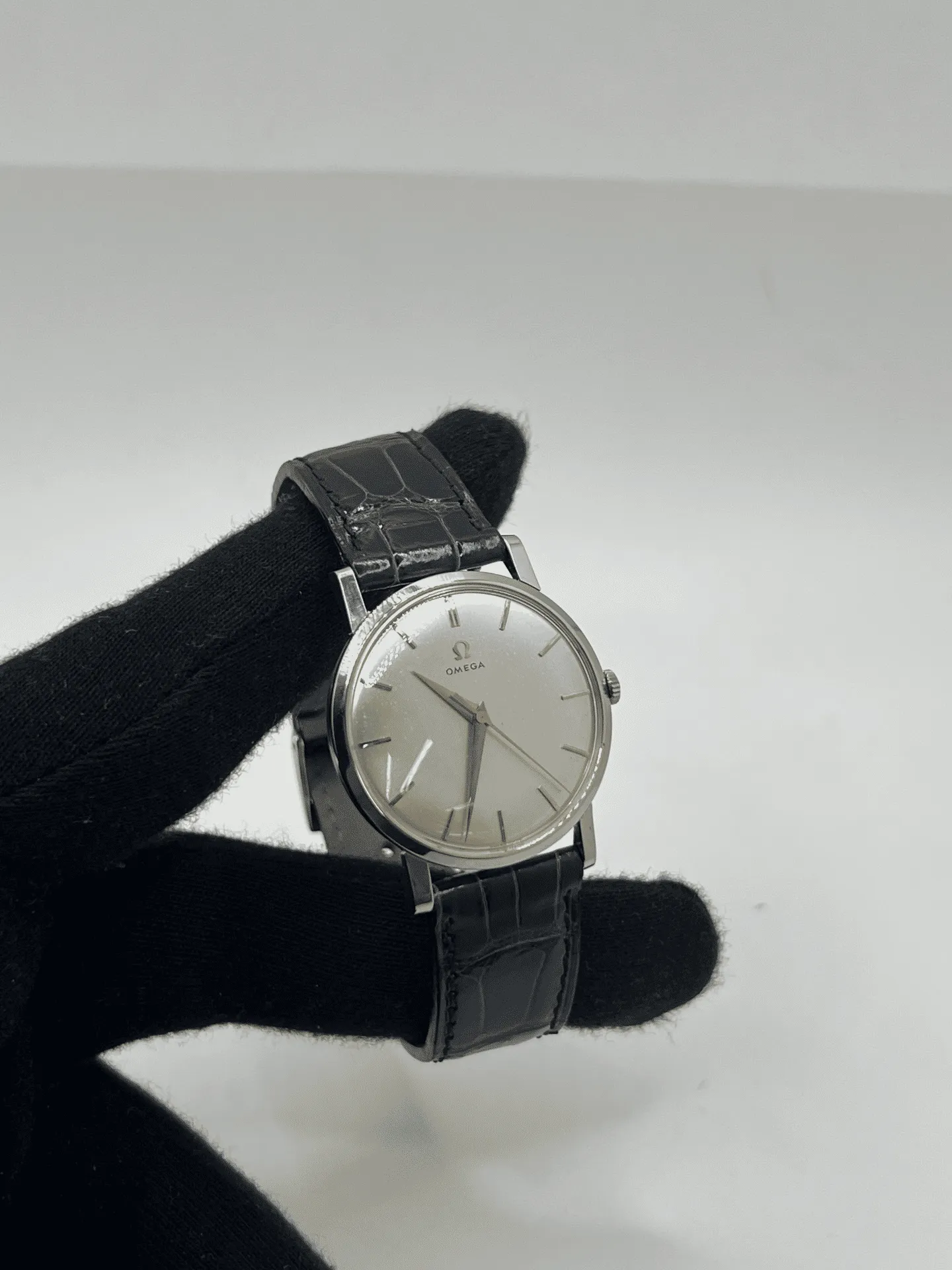 Omega Classic Vintage 33 mm sold by 58 Facettes product image thumbnail 4