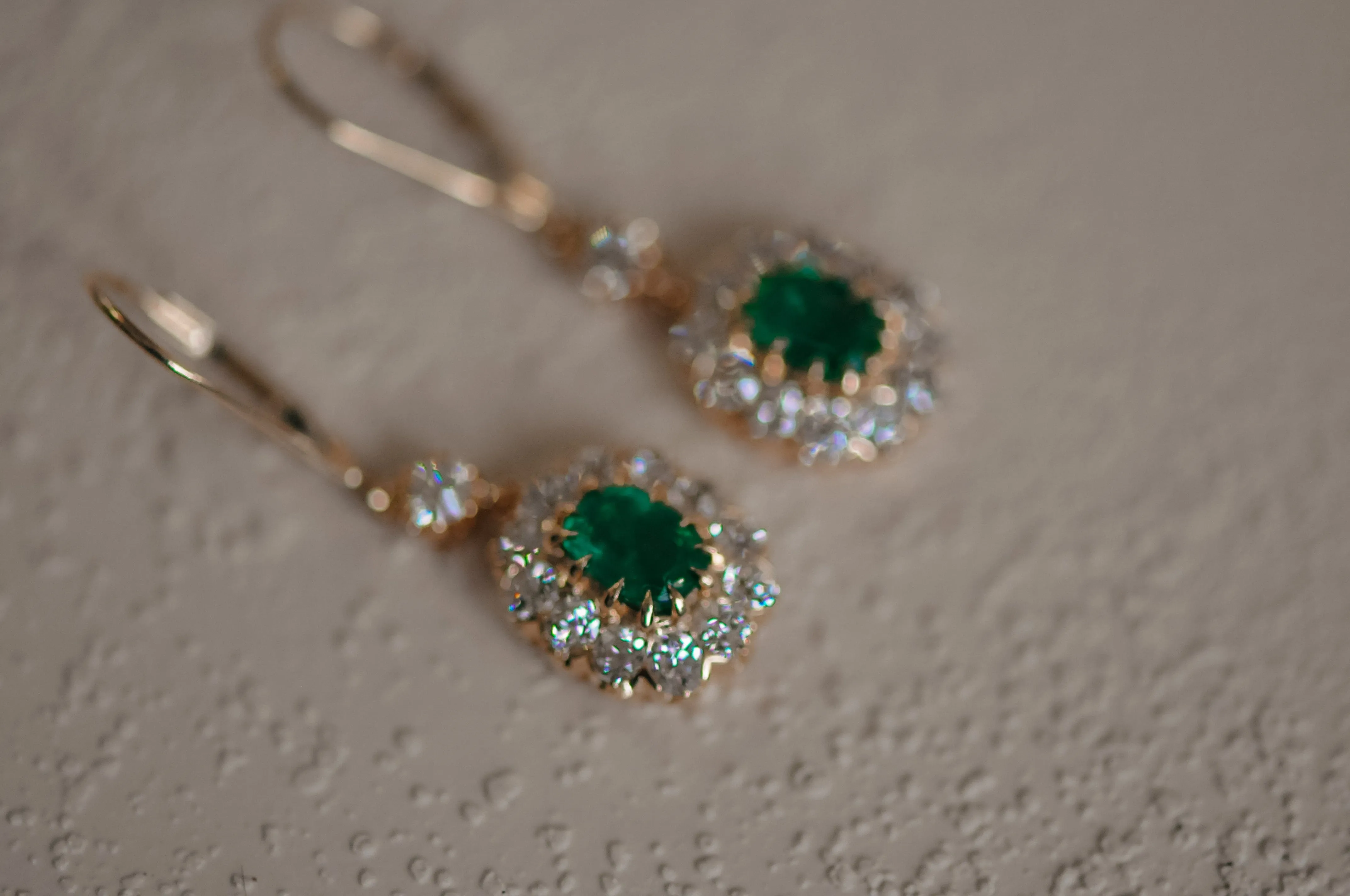 Antique emerald earrings sold by 58 Facettes product image thumbnail 4