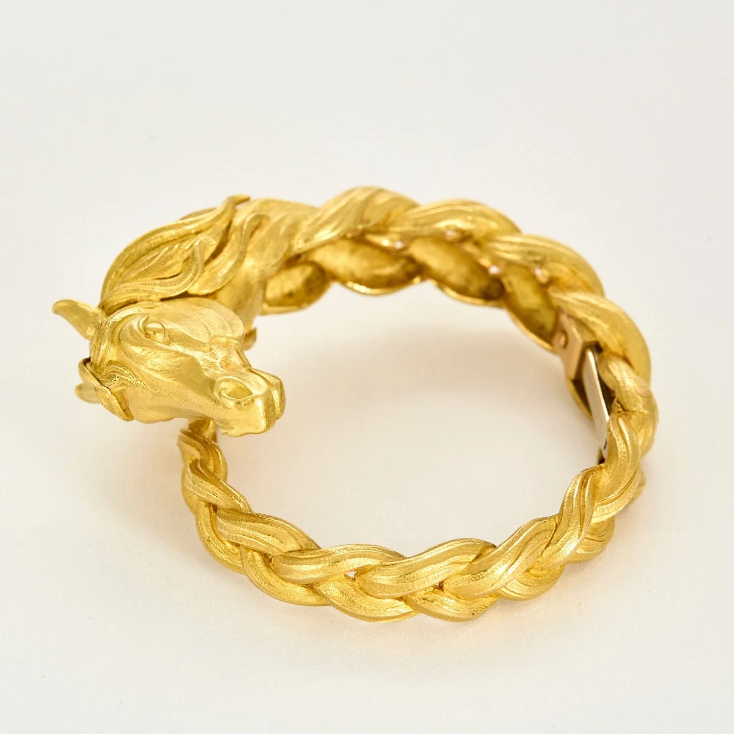HERMES - Bracelet jonc vintage en or jaune a motif de cheval sold by 58 Facettes product image thumbnail 5