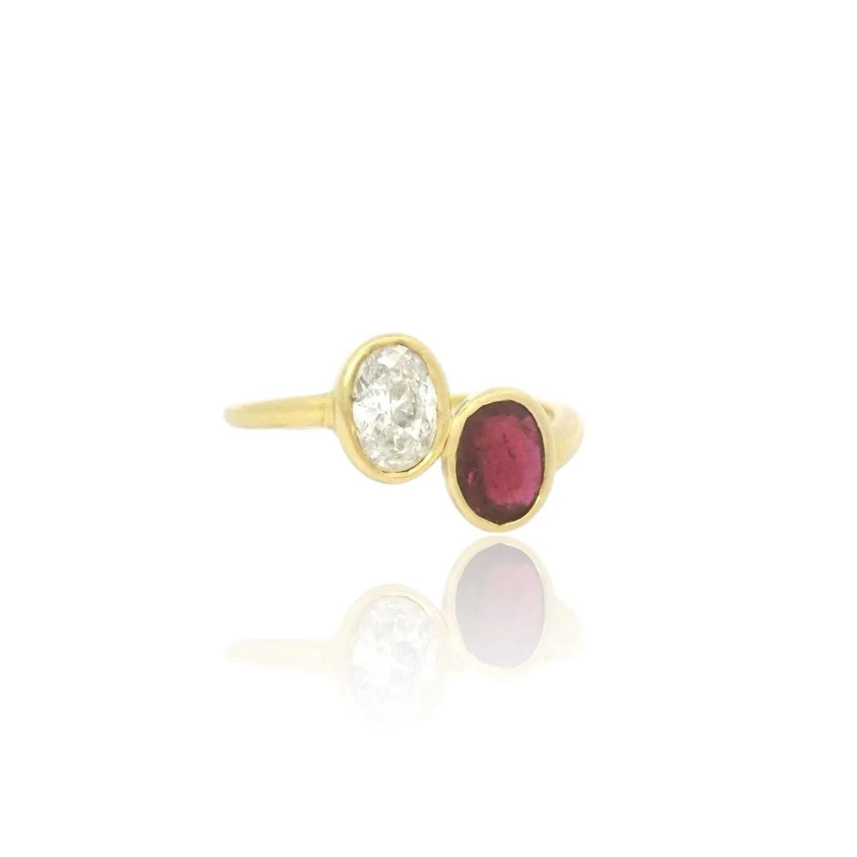 Toi & Moi Diamond ruby ring sold by 58 Facettes product image thumbnail 3