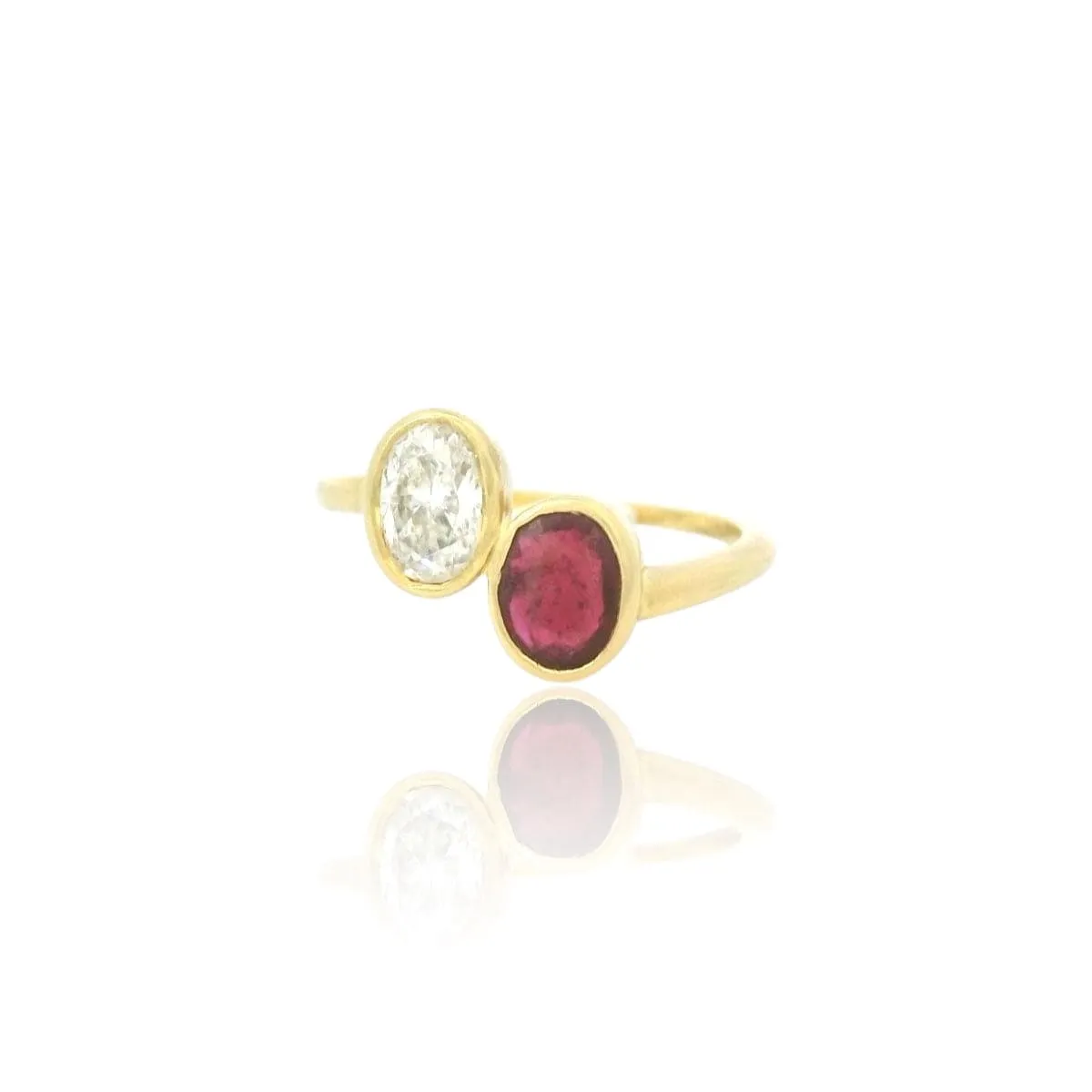 Toi & Moi Diamond ruby ring sold by 58 Facettes product image thumbnail 4