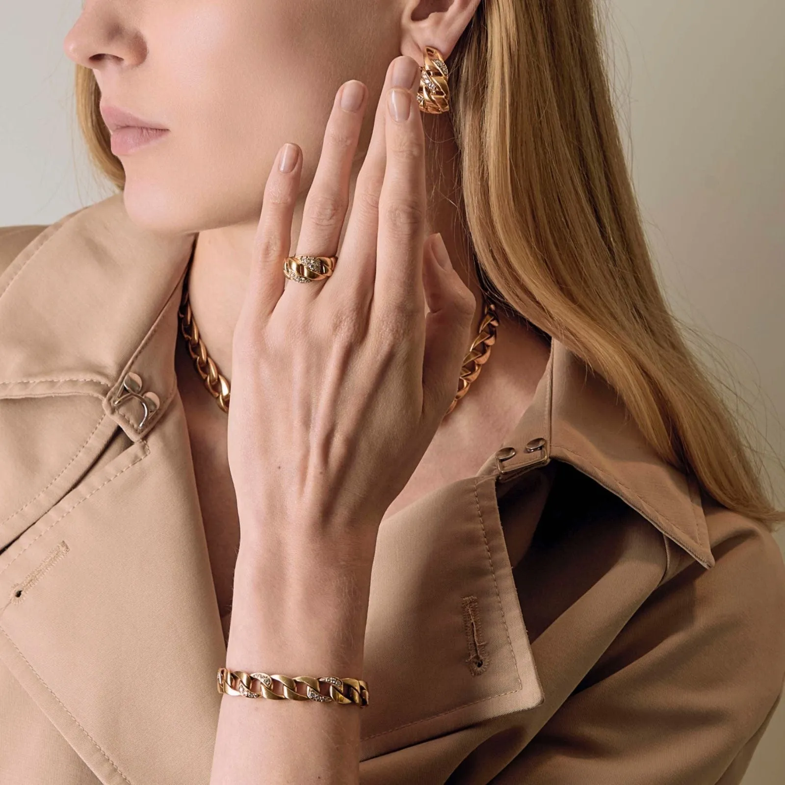 CARTIER x GEORGES LENFANT - BERGAME - Rare Bracelet en or jaune et diamants sold by 58 Facettes product image thumbnail 2