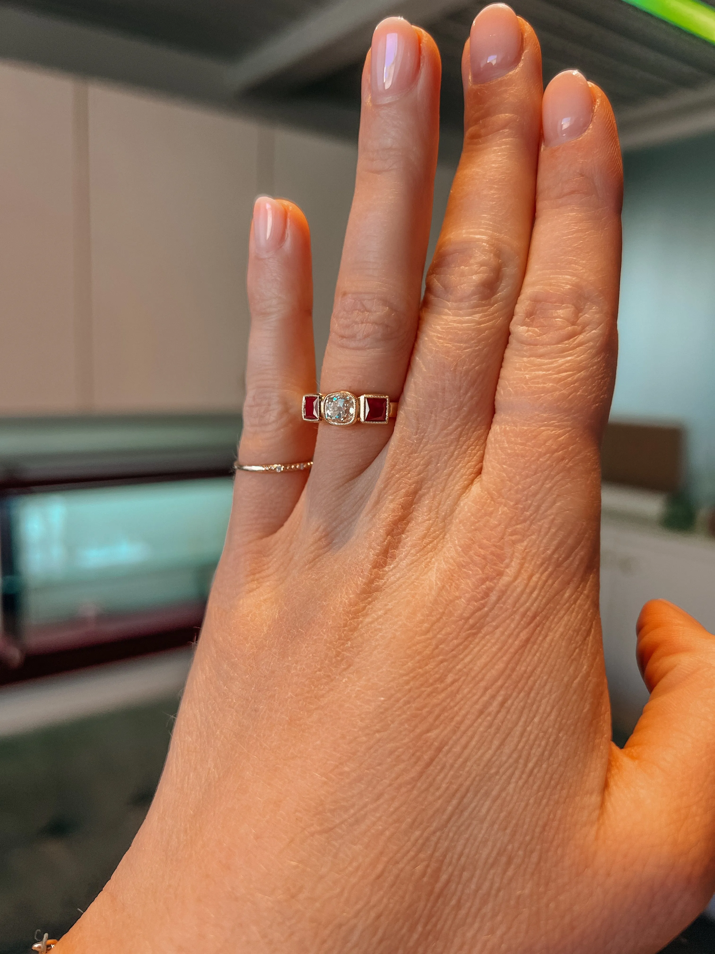 Antique yellow gold, ruby and diamond ring sold by 58 Facettes product image thumbnail 3