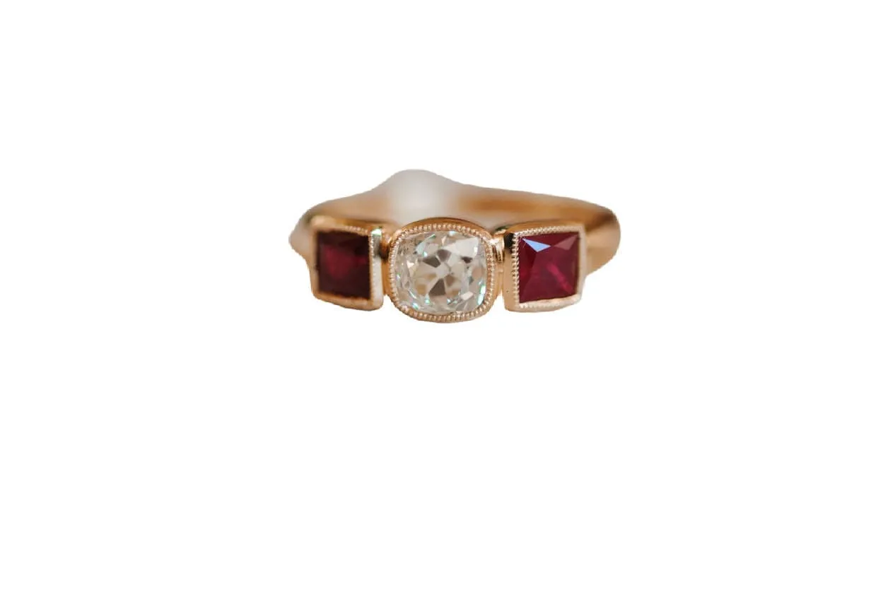 Antique yellow gold, ruby and diamond ring sold by 58 Facettes