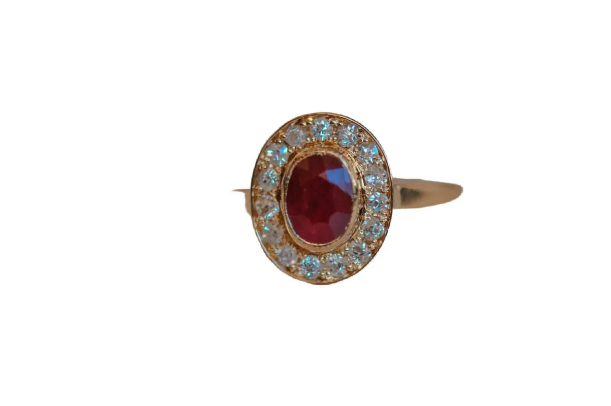 Vintage yellow gold ruby ring sold by 58 Facettes