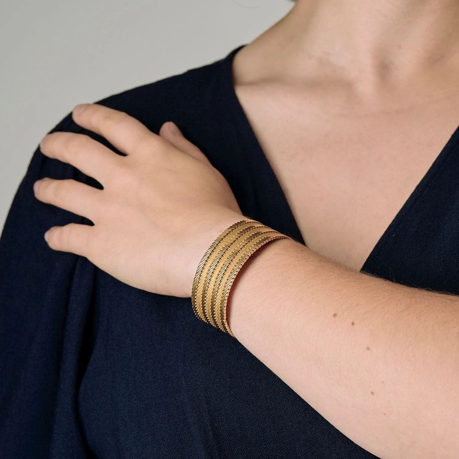 Georges Lenfant - Bracelet tissu Sergé en or jaune sold by 58 Facettes product image thumbnail 2