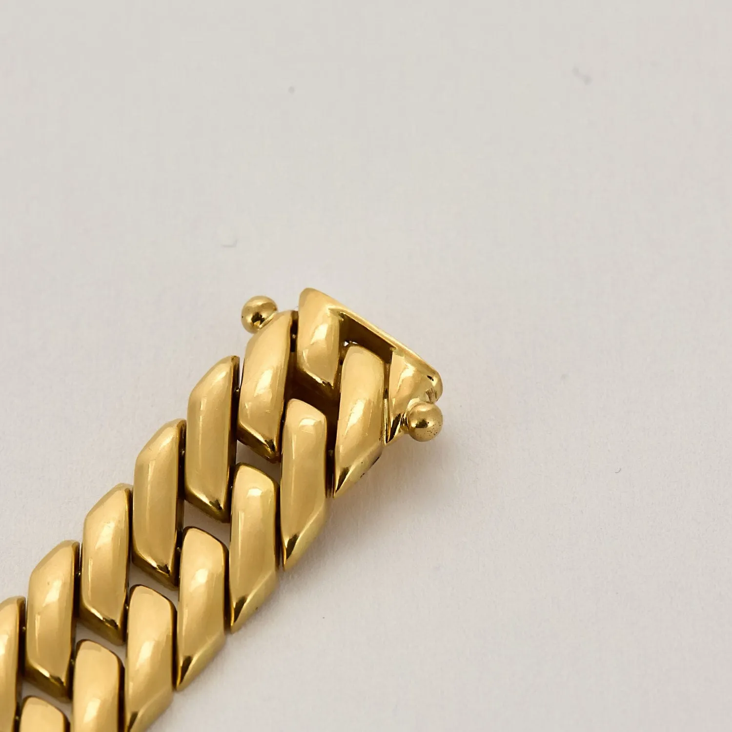 Bracelet composé d'une maille gourmette en or jaune sold by 58 Facettes product image thumbnail 5