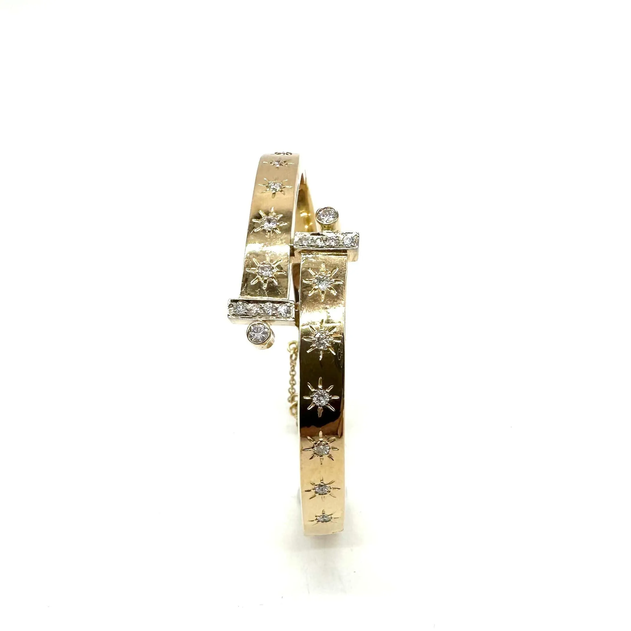 Bracelet jonc ouvrant or jaune et diamants sold by 58 Facettes product image thumbnail 4