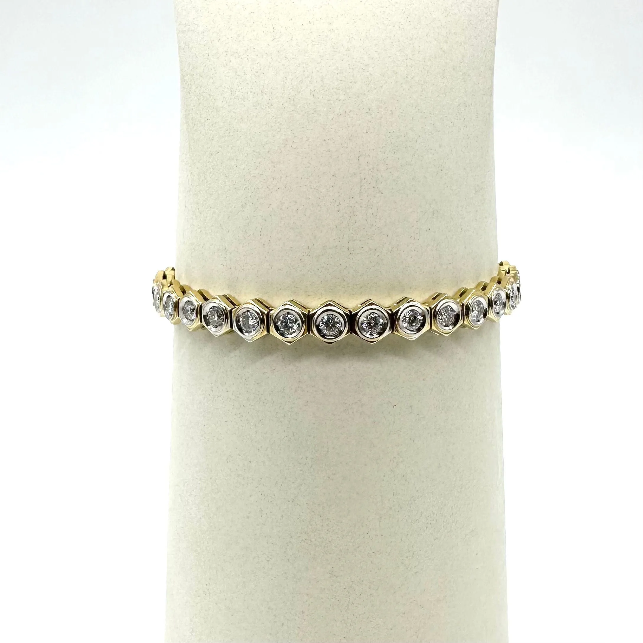 Bracelet rivière de diamants en or jaune 18 carats sold by 58 Facettes product image thumbnail 5