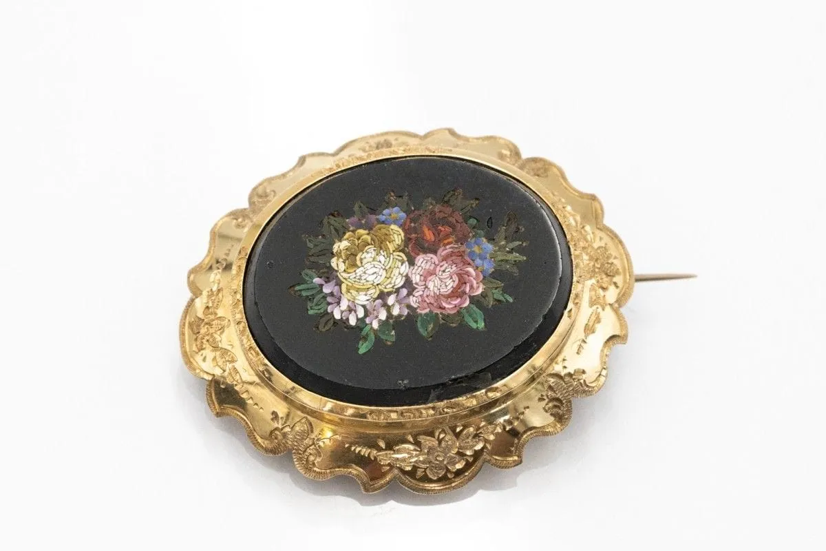 Broche historique en or avec micromosaïque florale sold by 58 Facettes product image thumbnail 2