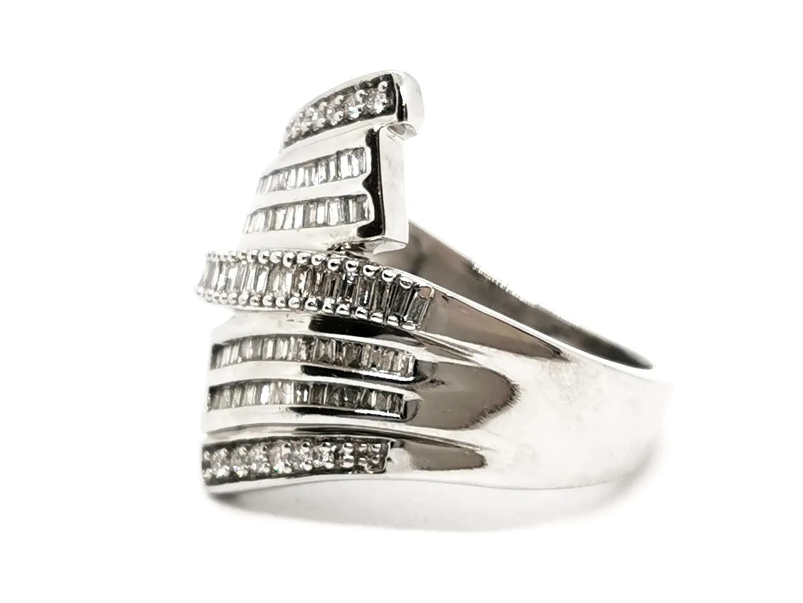Bague en or blanc 18 carats sertie de 93 diamants sold by 58 Facettes product image thumbnail 3