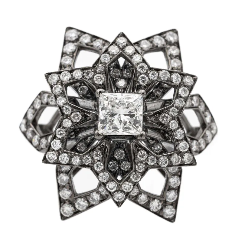 Bague Fleur Or noir Diamant sold by 58 Facettes