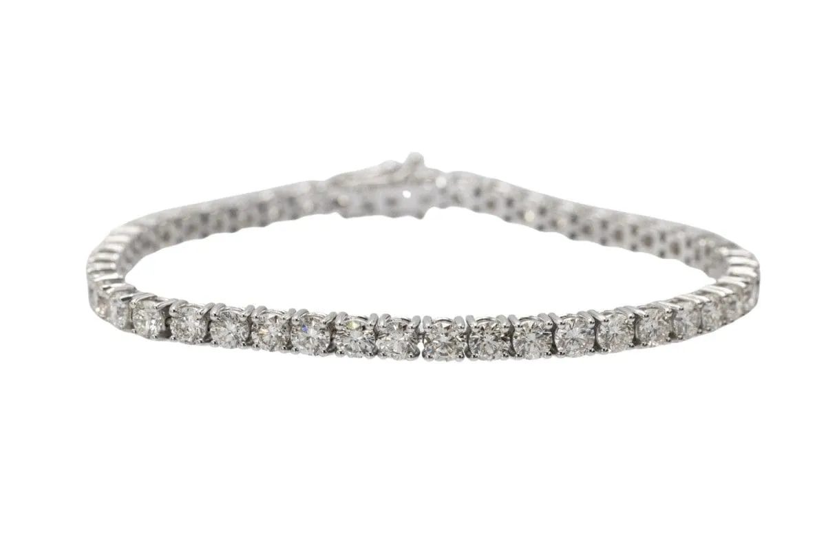 Bracelet tennis en or blanc avec diamants de 8,00 ct sold by 58 Facettes