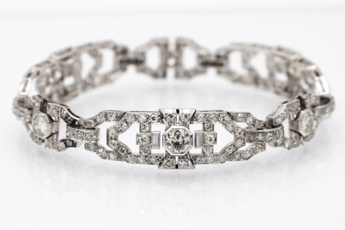 Bracelet Art Déco unique en platine avec diamants sold by 58 Facettes