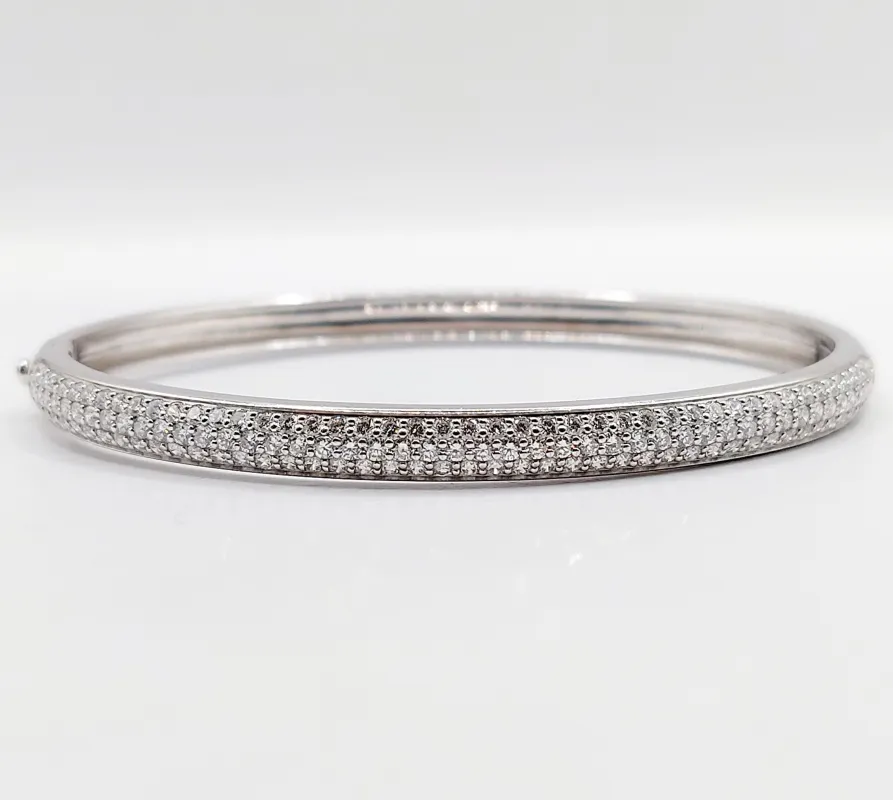 Bracelet jonc or blanc 18k et 2,80 carats de diamants, vintage, art deco sold by 58 Facettes