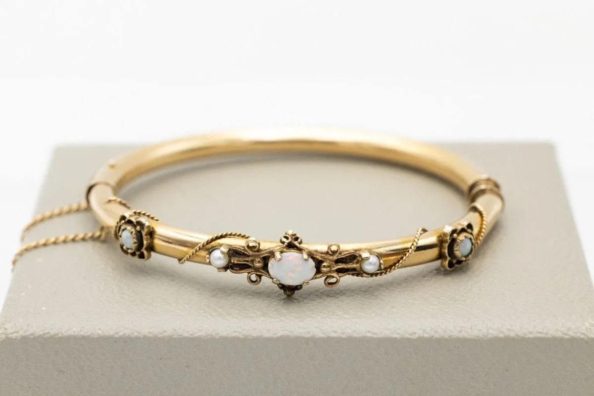 Bracelet en or jaune avec opales et perles, vers 1900 sold by 58 Facettes product image thumbnail 2
