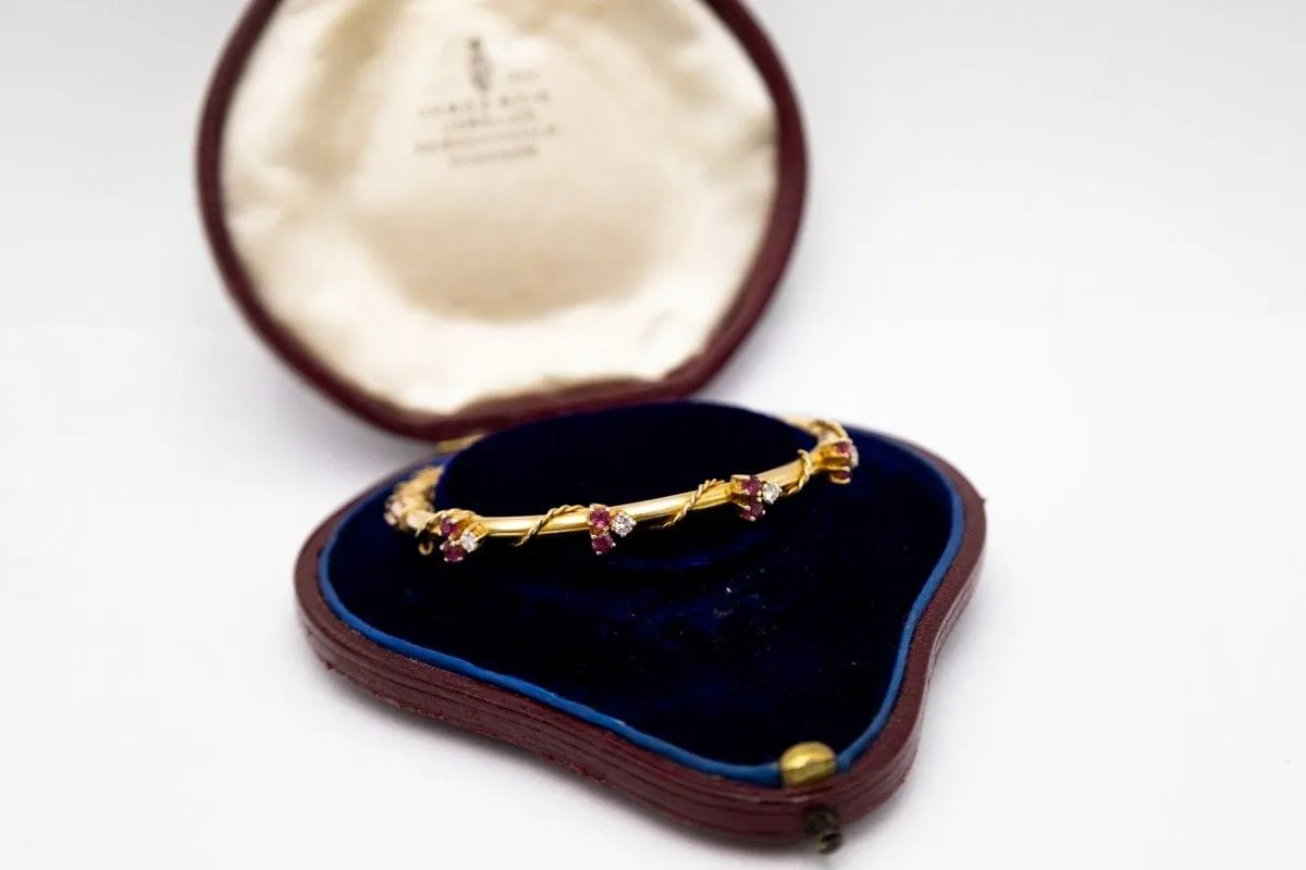 Bracelet Art nouveau rigide en or jaune 14 carats, rubis et diamants sold by 58 Facettes product image thumbnail 3