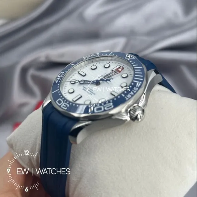 OMEGA - Seamaster Diver 300 42 mm 210.32.42.20.04.002 CAOUTCHOUC BLANC sold by 58 Facettes product image thumbnail 2