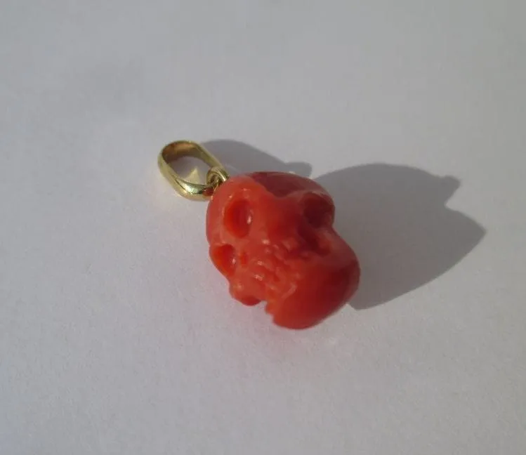 Pendentif ancien Tête de mort or jaune et corail sold by 58 Facettes product image thumbnail 4