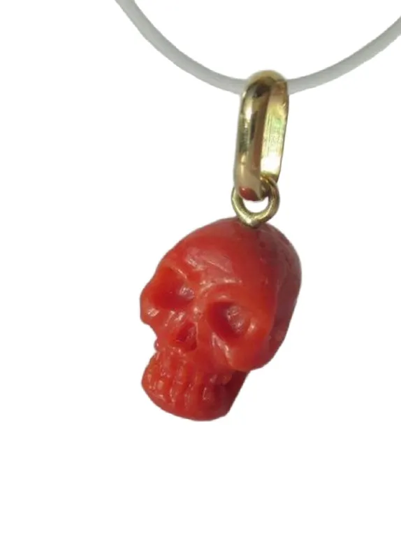 Pendentif ancien Tête de mort or jaune et corail sold by 58 Facettes