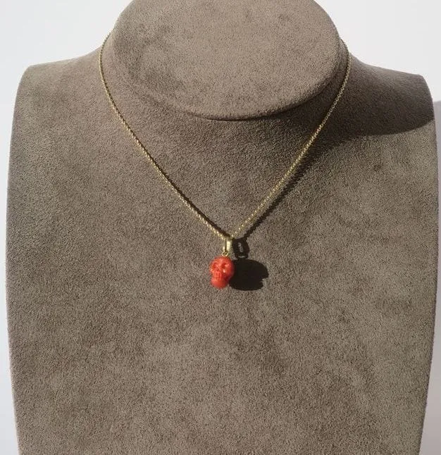 Pendentif ancien Tête de mort or jaune et corail sold by 58 Facettes product image thumbnail 2