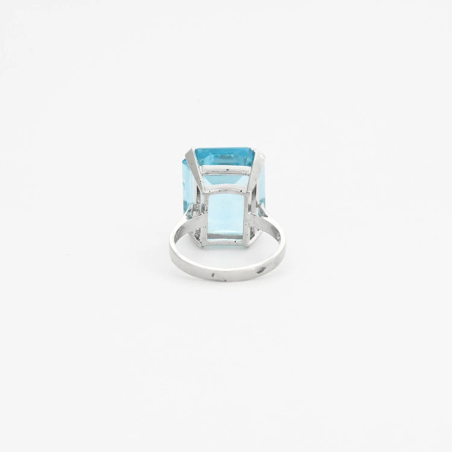 Bague en or blanc 750 ornée d’une topaze bleue sold by 58 Facettes product image thumbnail 5