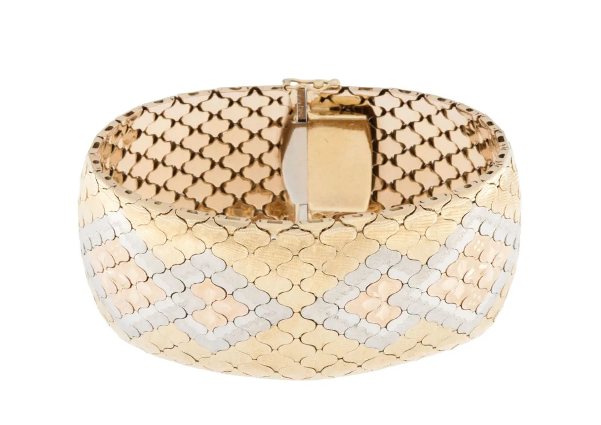 Bracelet manchette Art Déco en triple or sold by 58 Facettes