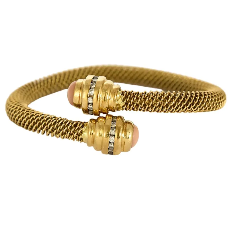 Bracelet jonc en or jaune, diamants et corail peau d'ange sold by 58 Facettes