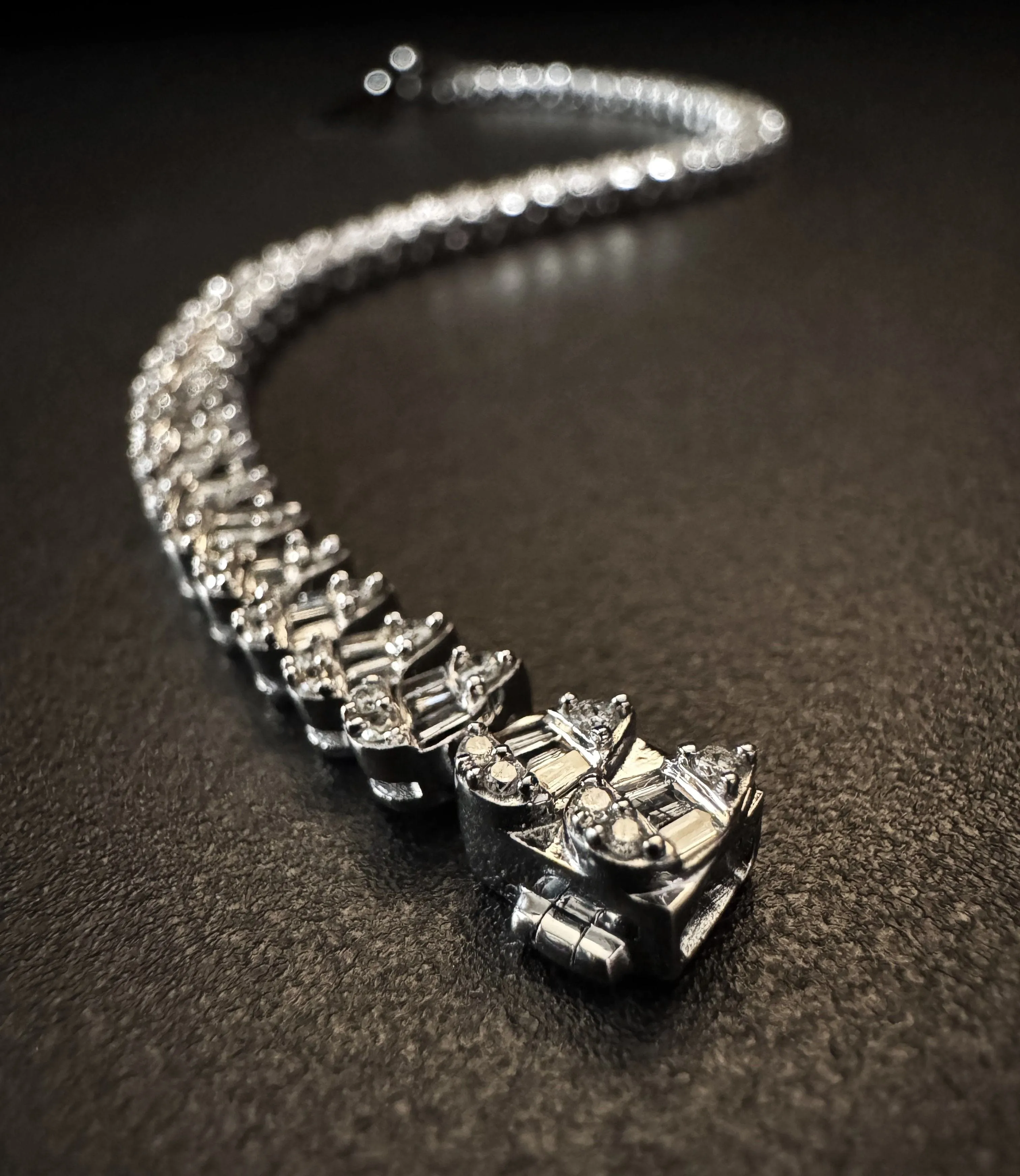 Bracelet en or blanc avec diamants sold by 58 Facettes product image thumbnail 2