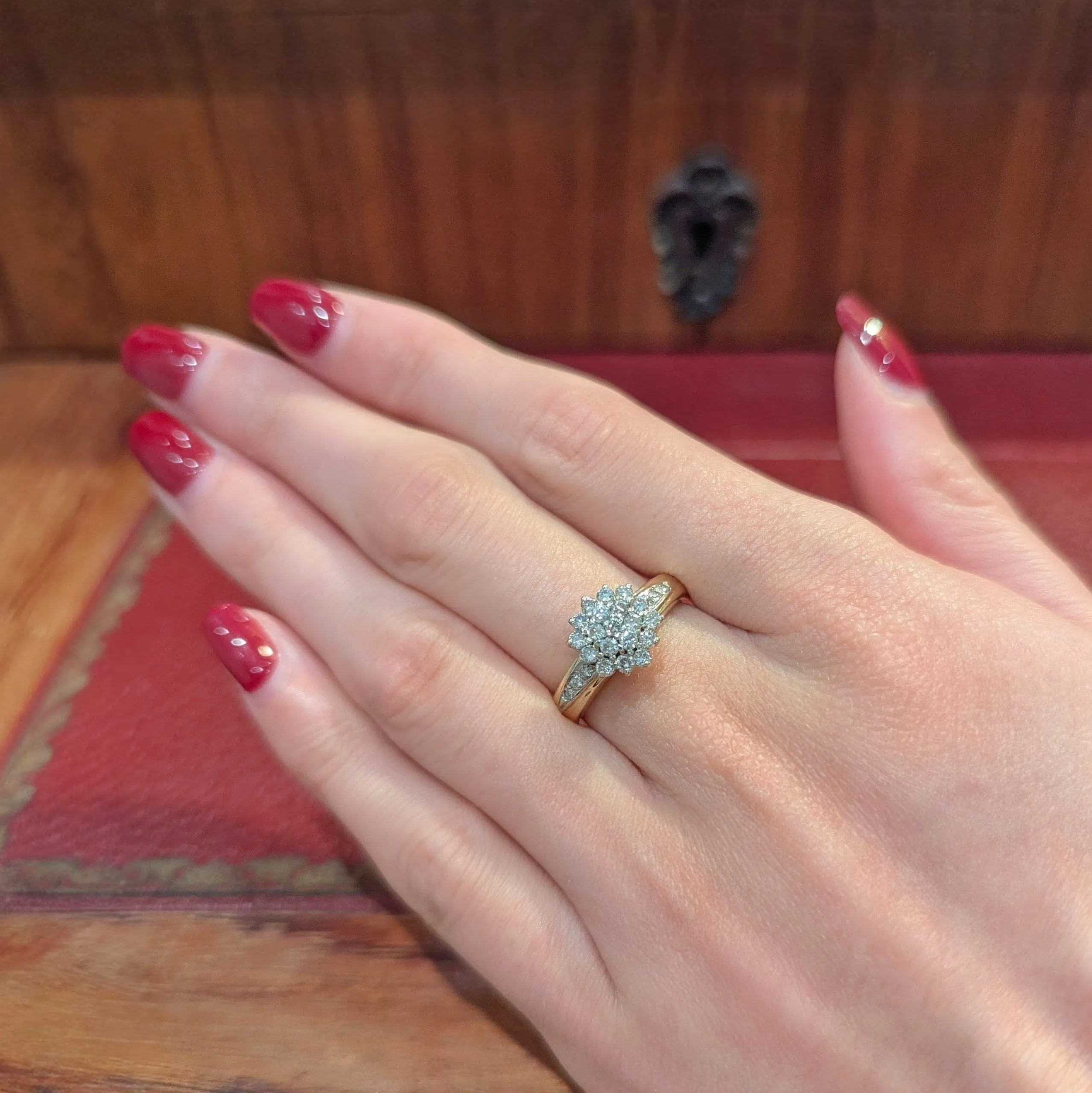 Bague motif floral en or jaune 18 carats et diamants sold by 58 Facettes product image thumbnail 2