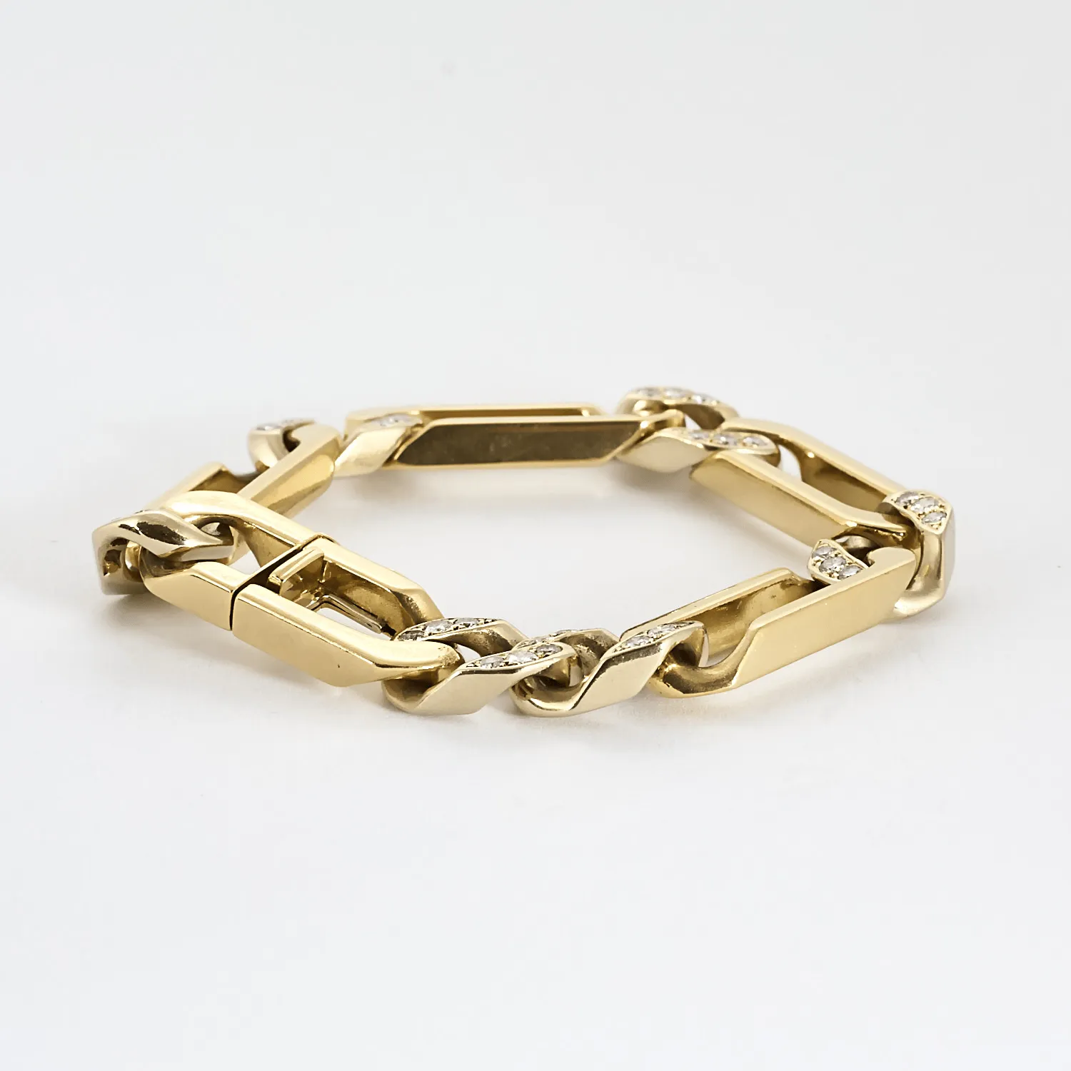 VAN CLEEF & ARPELS - Rare Bracelet maille cheval en or jaune et diamants sold by 58 Facettes product image thumbnail 3