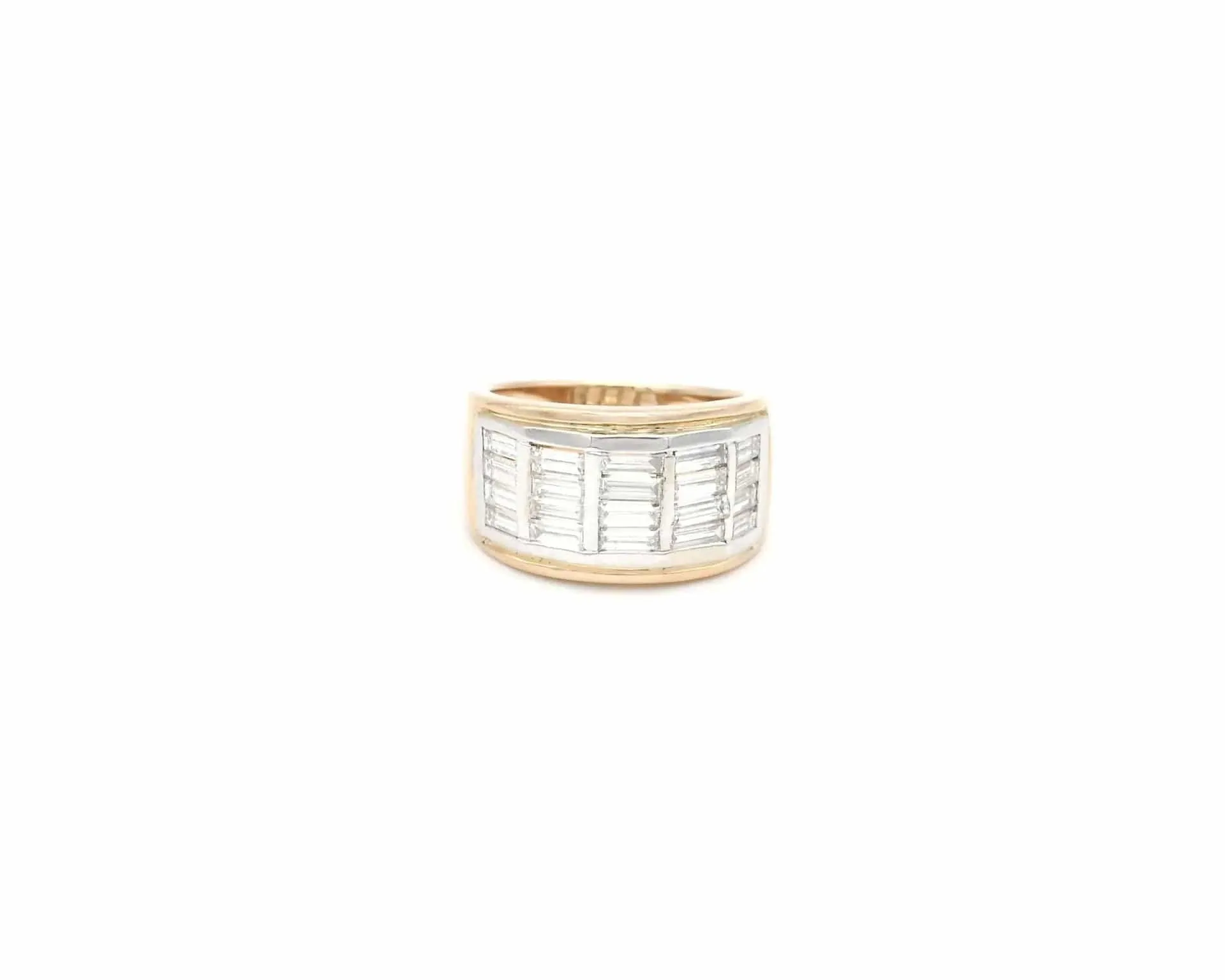 Bague en or rose et or blanc 18 ct avec diamants taille baguette 2,40 ct sold by 58 Facettes